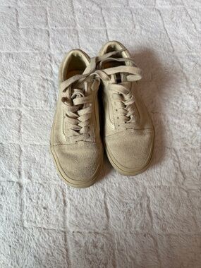 Casual Low-Top Suede Sneakers in Beige vans